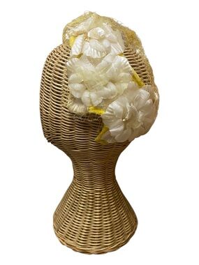 Vintage Yellow And White Floral Fascinator With Veil 1960s Church Derby Sunday